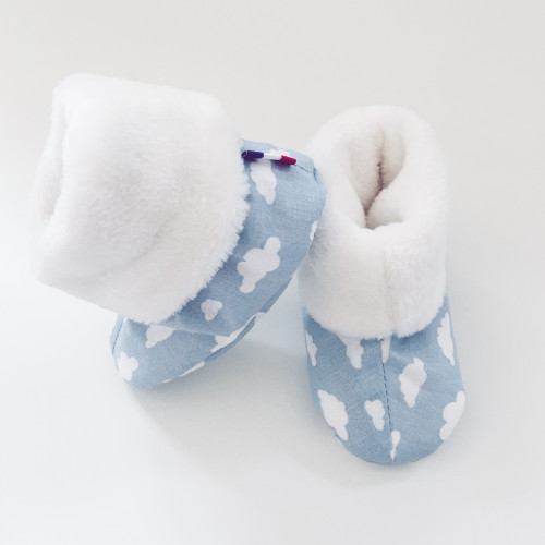 Chaussons hauts du COFFRET DE NAISSANCE COUSSIN NUAGE BLEU